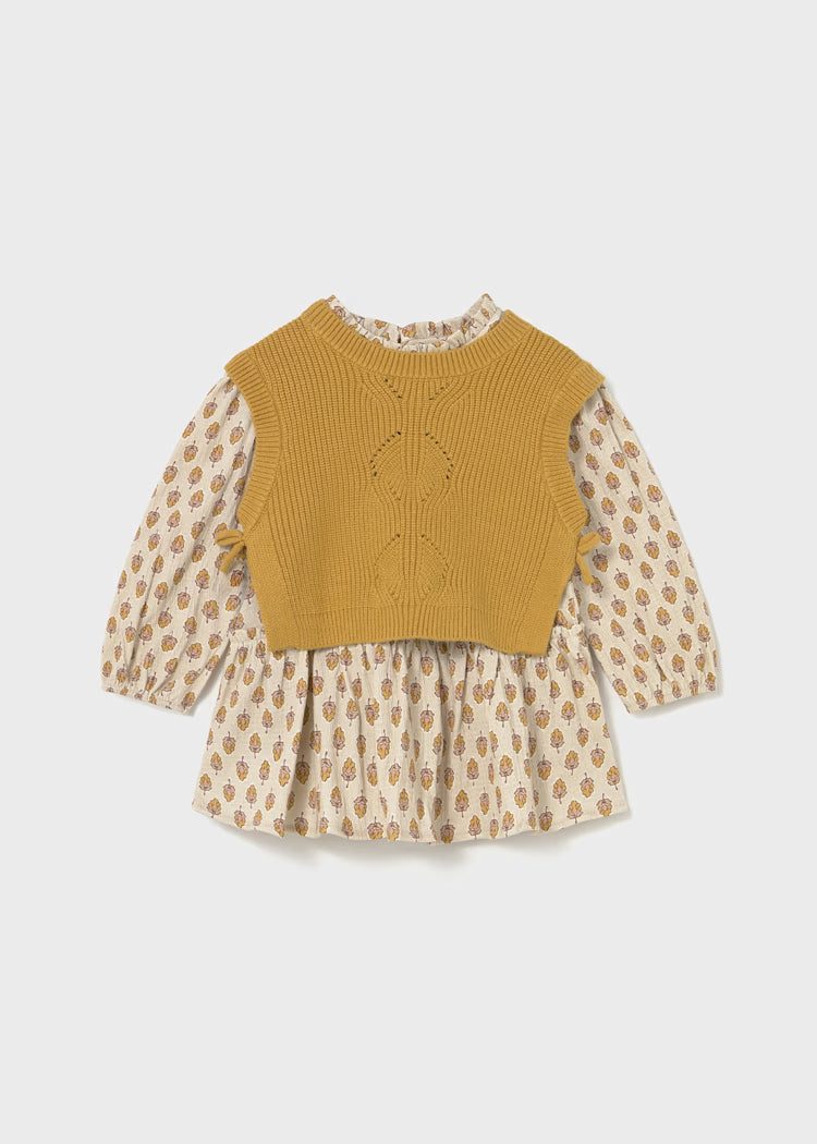Vestido con chaleco tricot