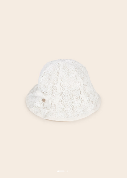 Gorro de guipur para bebé Ref. 23-10409-010 Crudo