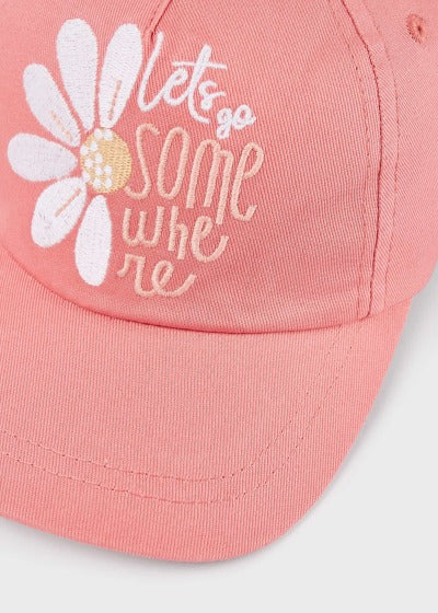 Gorra con motivo bordado de algodón sostenible para niña Sku 10482 Color 56 Coral