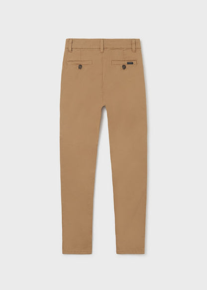 Pantalón chino slim de algodón sostenible para chico Art. 23-00530-040 Canela