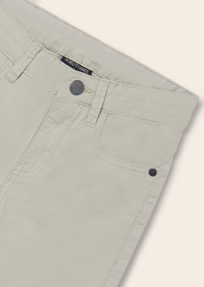 Pantalón slim fit de algodón sostenible para chico MAYORAL Ref. 23/520/10 Arroz