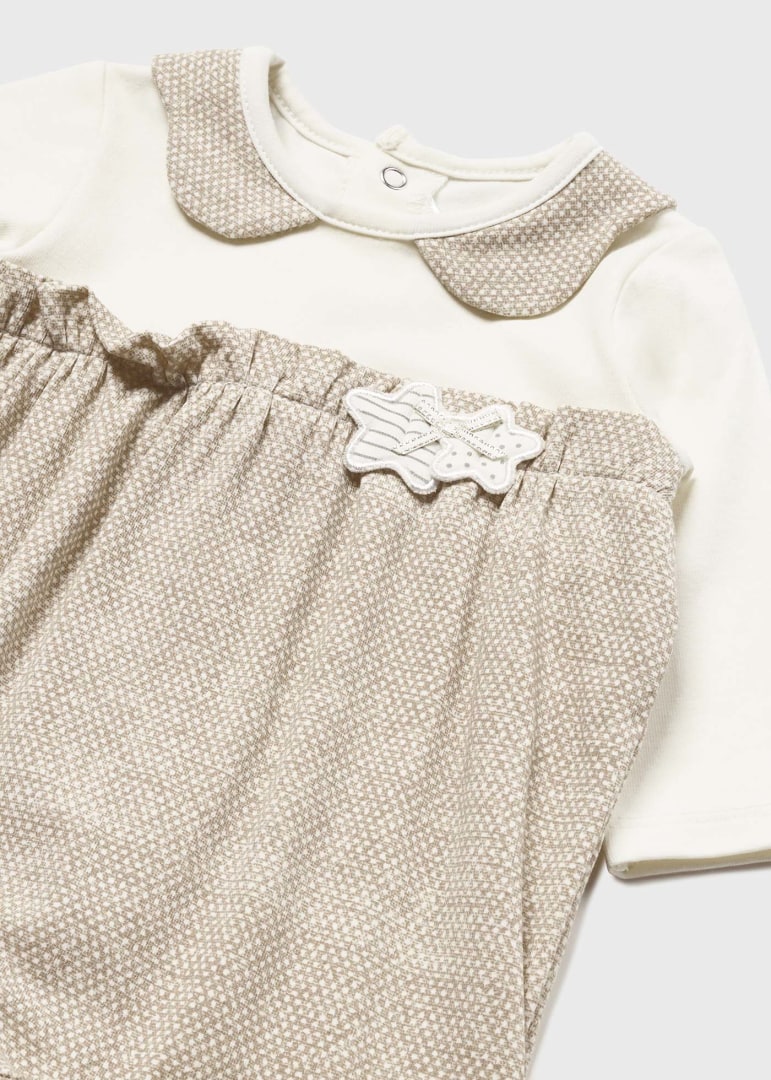 Pijama con cuello en algodón sostenible para recién nacido MAYORAL Ref. 23/1734/79 Beige