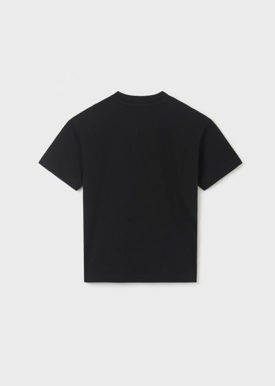 Playera con motivo estampado de algodón sostenible para chico Sku 6074 Color Negro