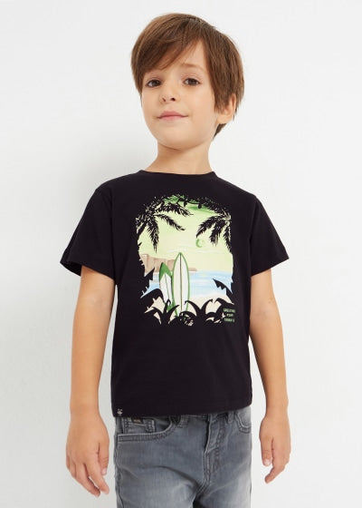 Playera con motivo estampado de algodón sostenible para niño Sku 3020 Color 33 Negro