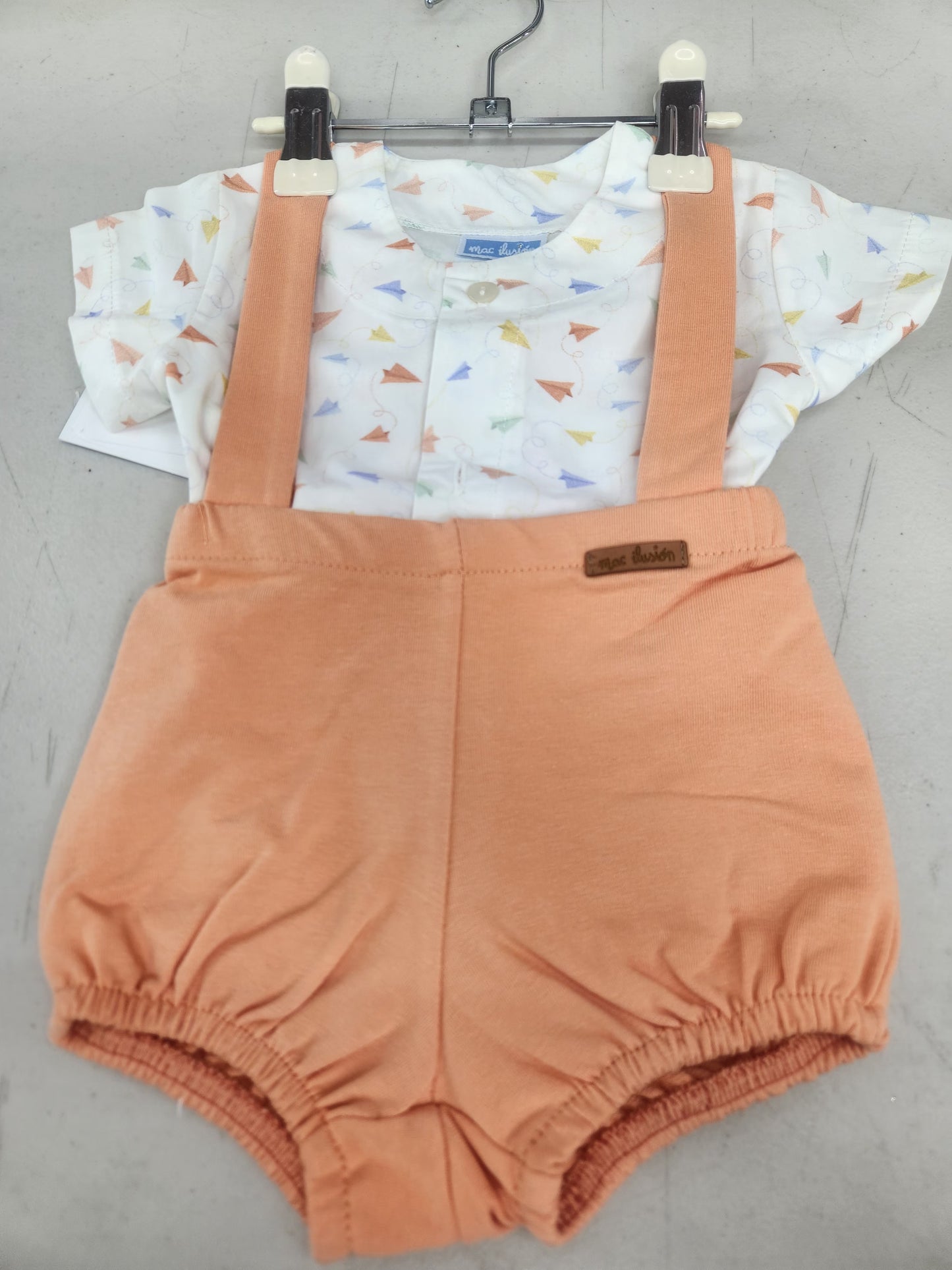 9338 conjunto 2pzas (camisa y pelele con tirantes) Macilusion