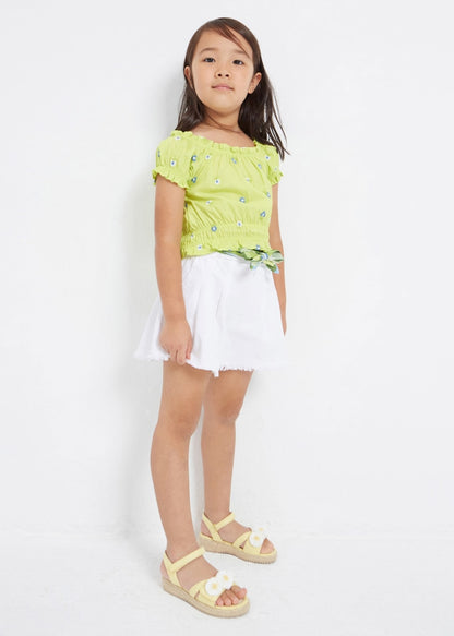 Short con cinturón estampado de algodón sostenible para niña Art. 23-03209-083 Blanco