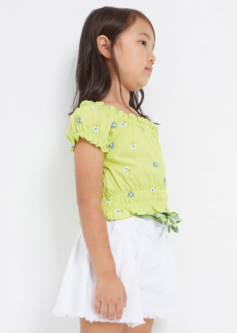 Short con cinturón estampado de algodón sostenible para niña Art. 23-03209-083 Blanco