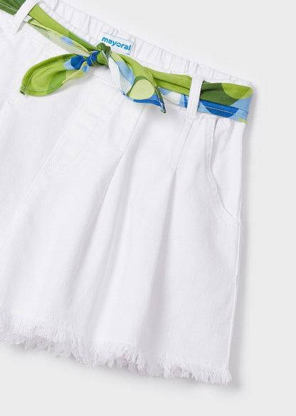 Short con cinturón estampado de algodón sostenible para niña Art. 23-03209-083 Blanco