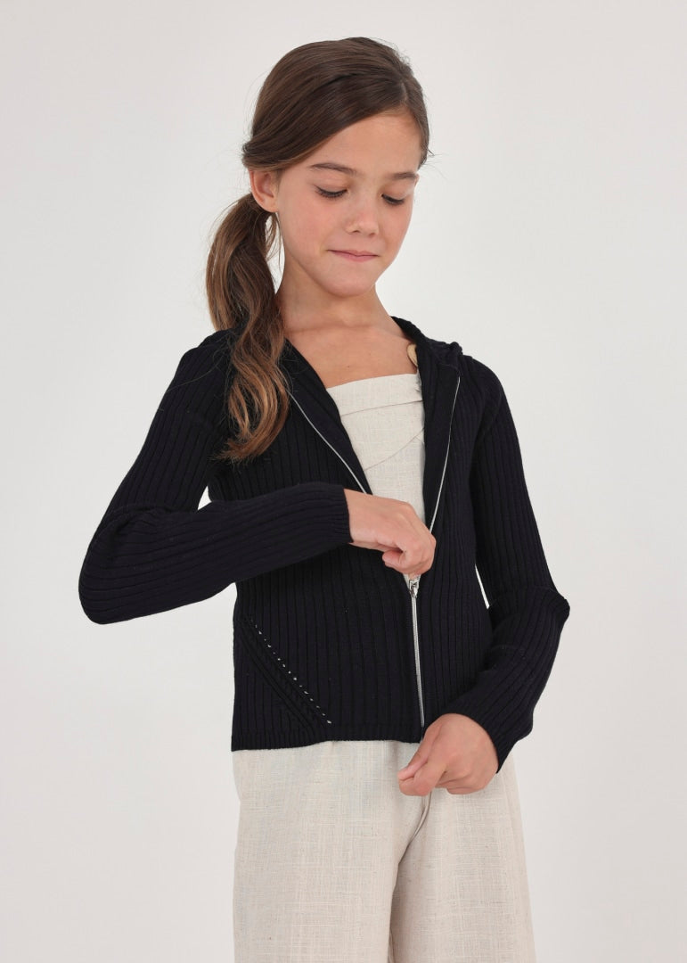 Suéter tricot con capucha y cremallera para chica Art. 23-06435-065 Negro