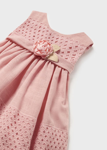 Vestido combinado con motivos de guipur para bebé Art. 23-01945-011 Rosado